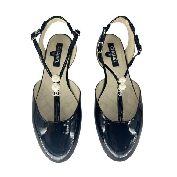 Chanel 2013 Black Patent Leather CC Pearl Slingback Flats - Picture 2 of 16